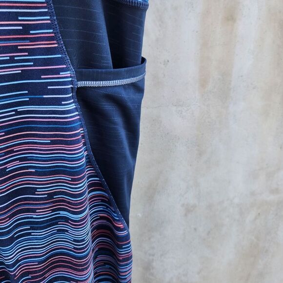 Athleta jigsaw print relay print 2.0 Capri pant XL - Picture 6 of 7